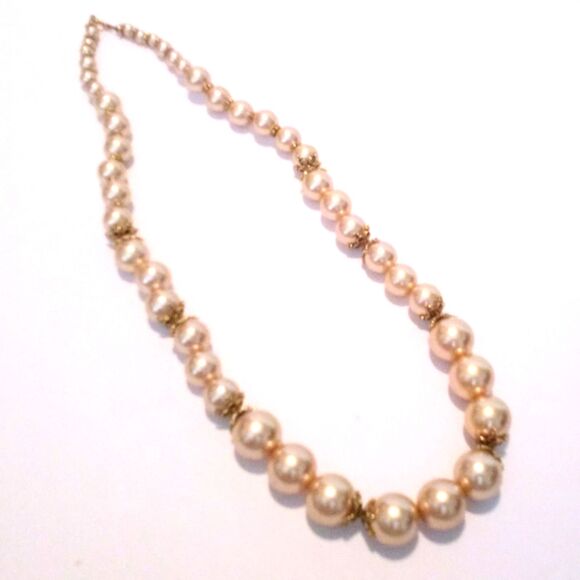 Vintage Chunky Gold Accented Graduated Champagne Colored Faux Pearl Necklace - Picture 6 of 6